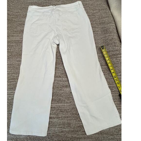 Lane Bryant White Stretch Straight Legged Denim Jeans Size 24S - Picture 2 of 9